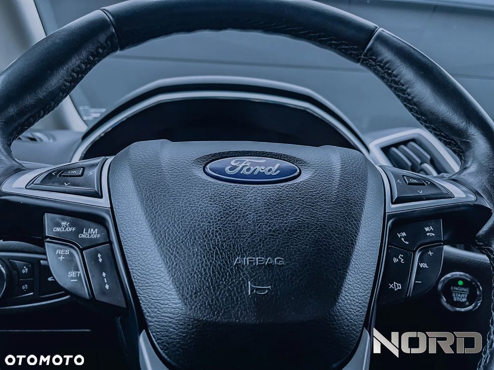 Ford S-Max 2.0 TDCi 4WD Titanium PowerShift - 24