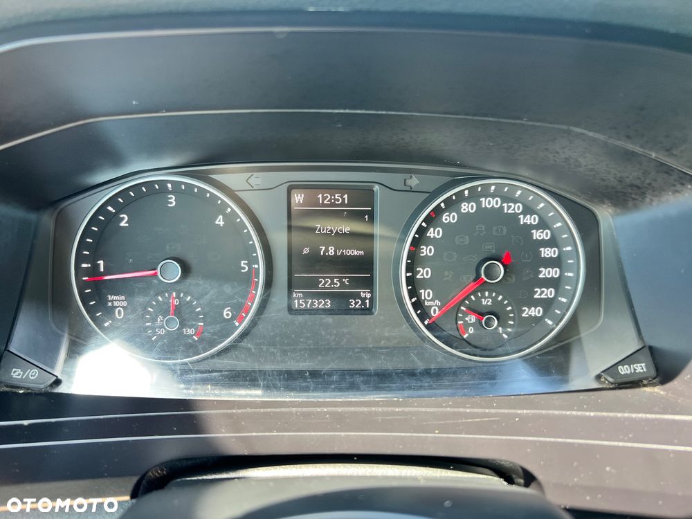 Volkswagen Transporter - 11
