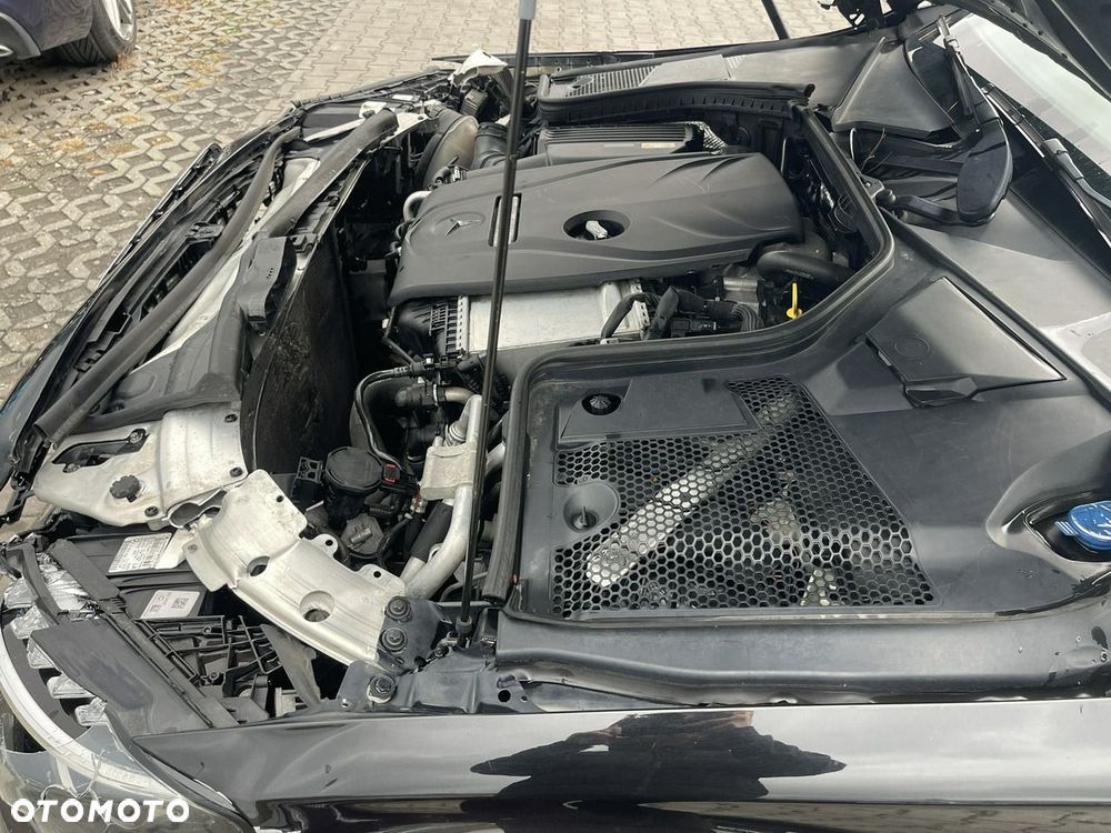 Mercedes-Benz Klasa C 300 7G-TRONIC AMG Line - 13