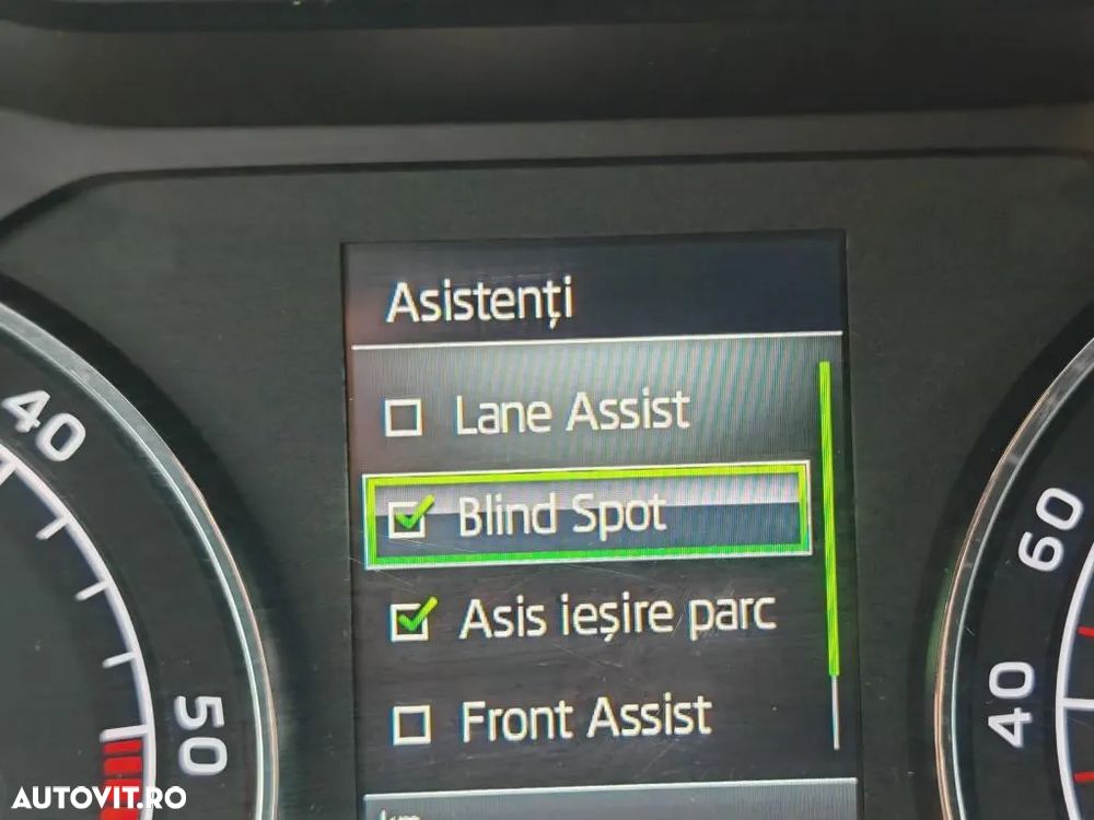 Skoda Superb Combi 1.6 TDI DSG Active - 29