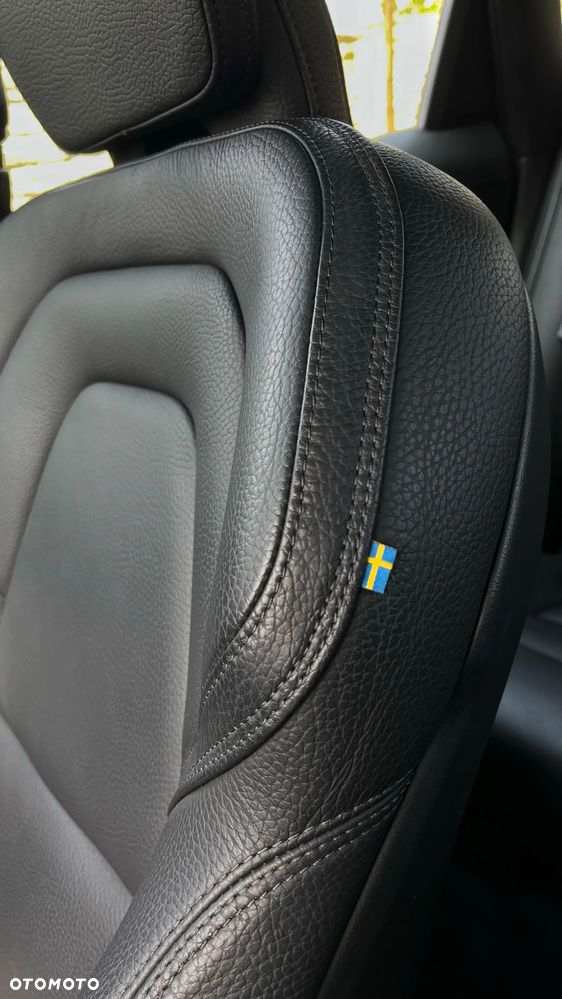 Volvo XC 60 D4 SCR R-Design - 18