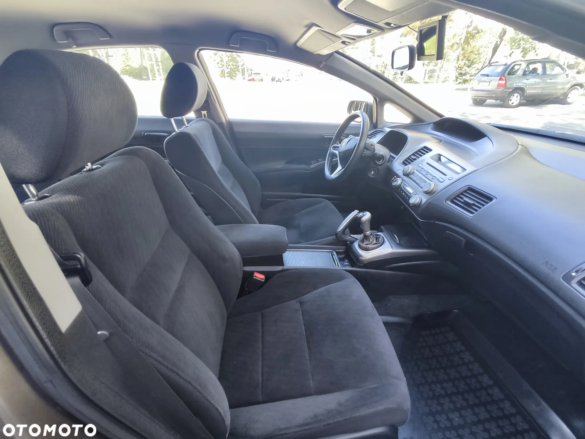 Honda Civic 1.8 Comfort - 27