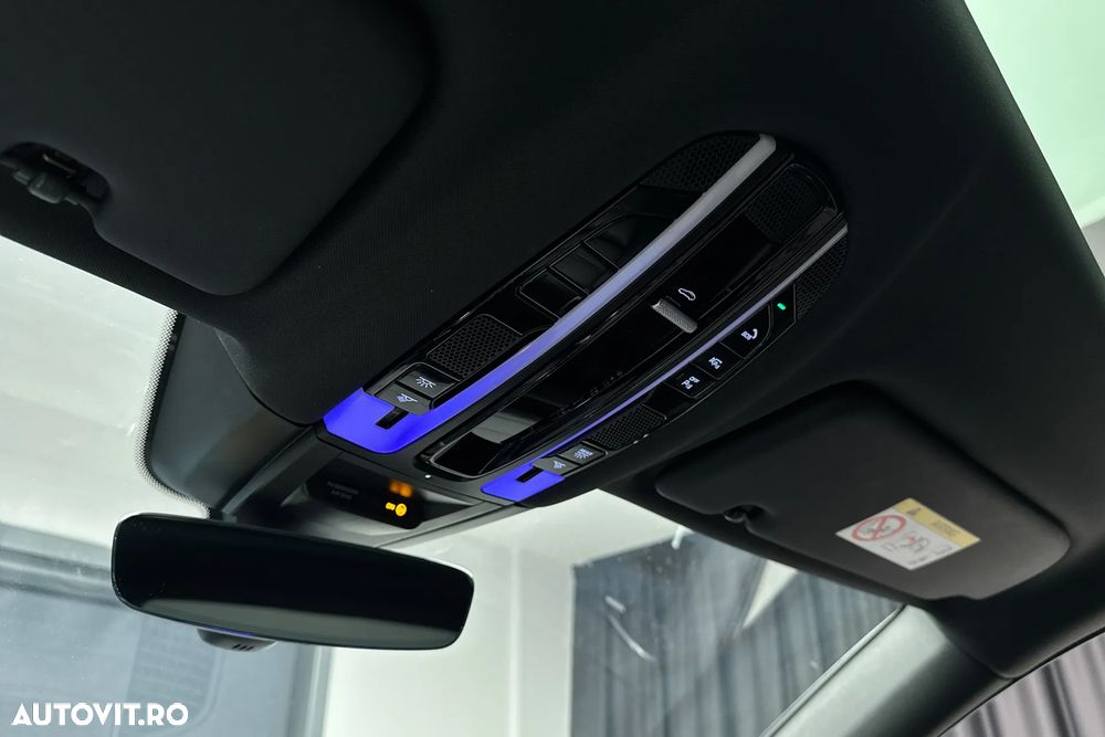 Porsche Cayenne Coupe E-Hybrid Tiptronic S Platinum Edition - 27