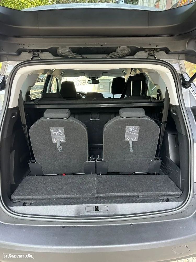 Peugeot 5008 1.5 BlueHDi Allure EAT8 - 12