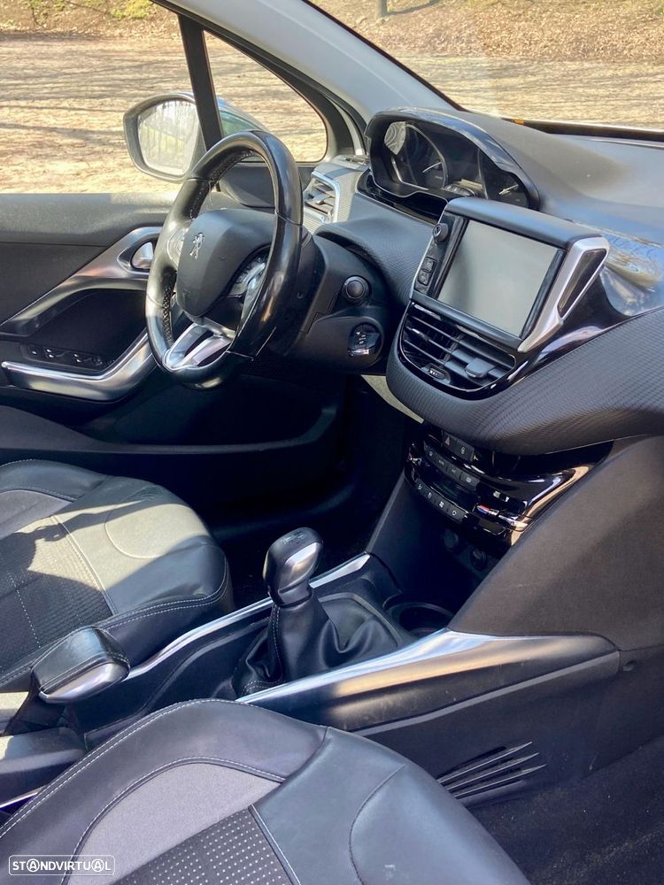 Peugeot 2008 1.2 PureTech Allure - 10