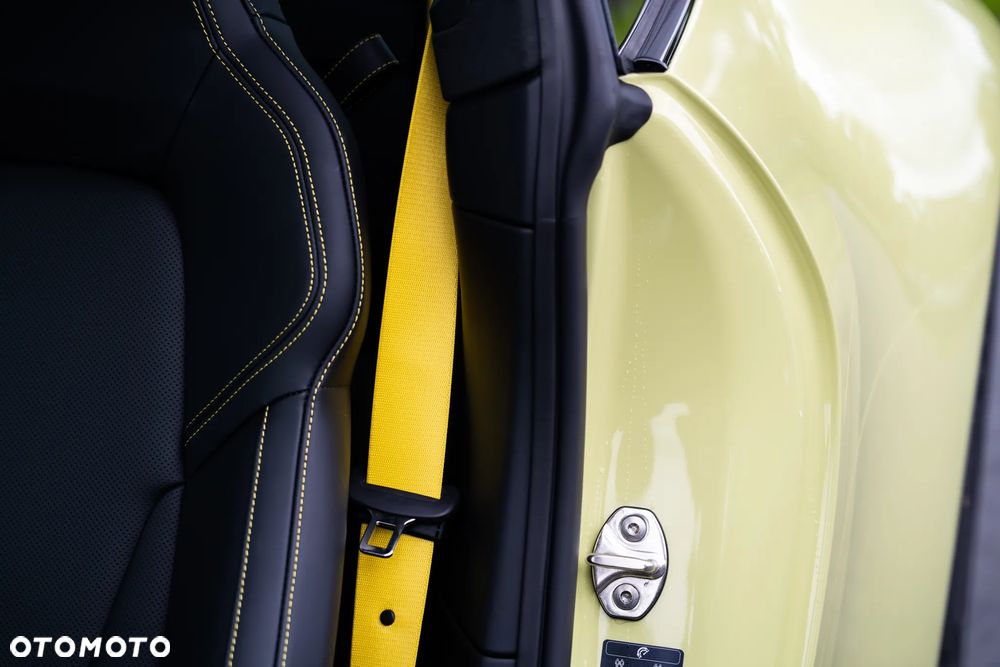 Porsche 911 Carrera T-Hybrid 4 GTS - 24