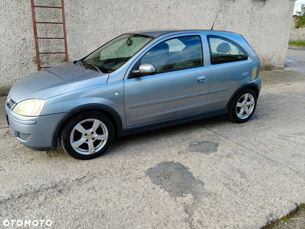 Opel Corsa 1.2 16V Sport - 1