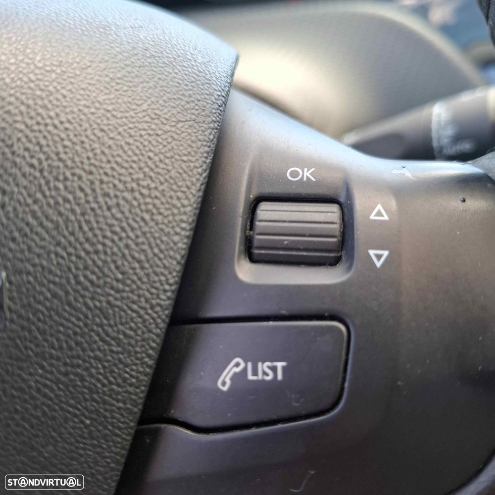 Peugeot 208 1.6 BlueHDi Style - 25