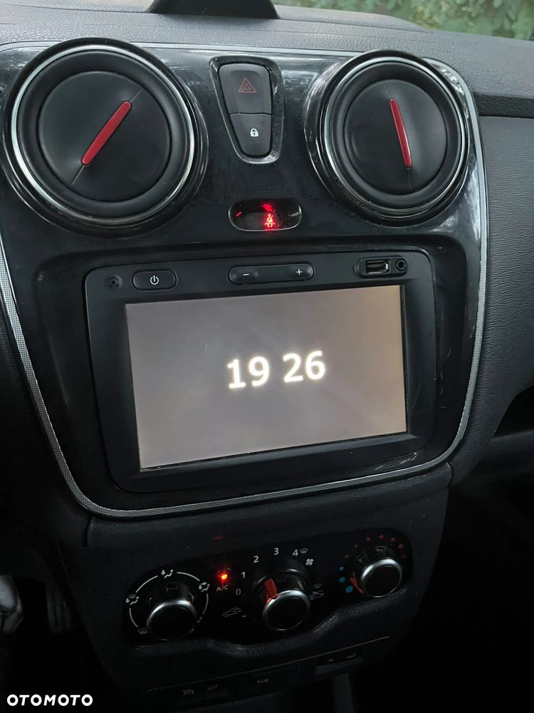 Dacia Lodgy 1.6 SCe Stepway S&S - 27
