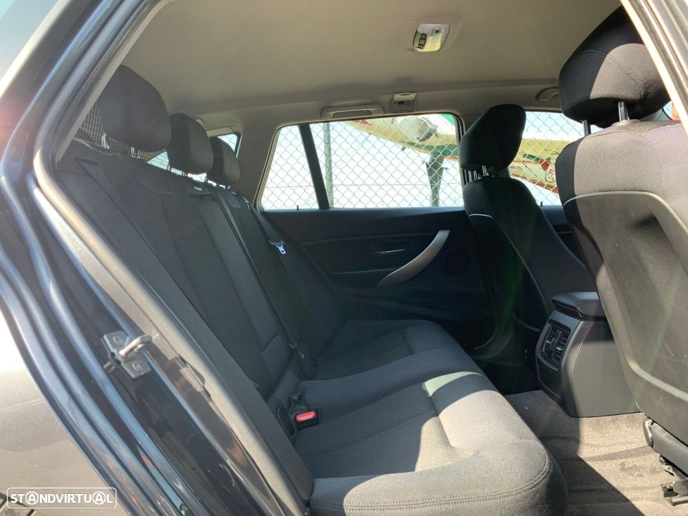 BMW 320 d Touring Auto Pack M - 16