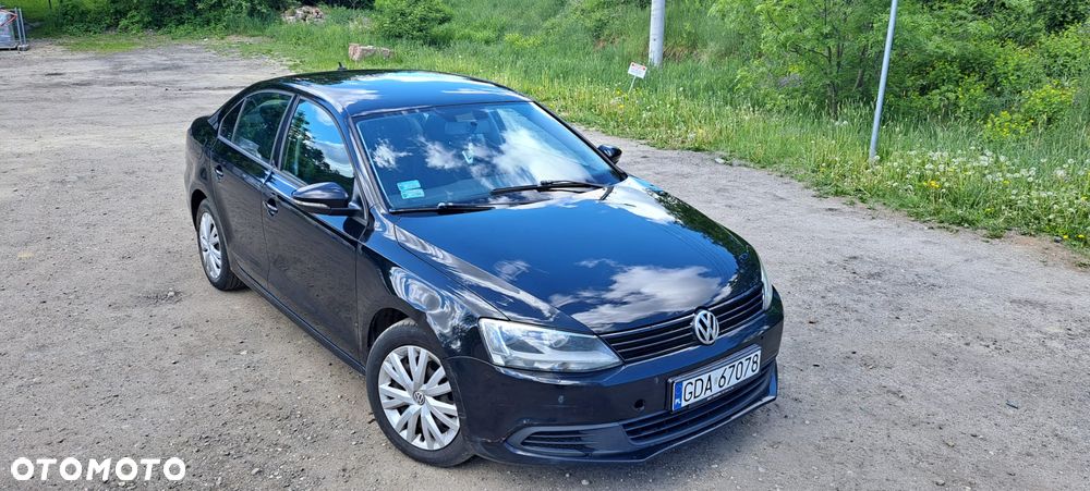 Volkswagen Jetta 1.6 TDI Comfortline - 14