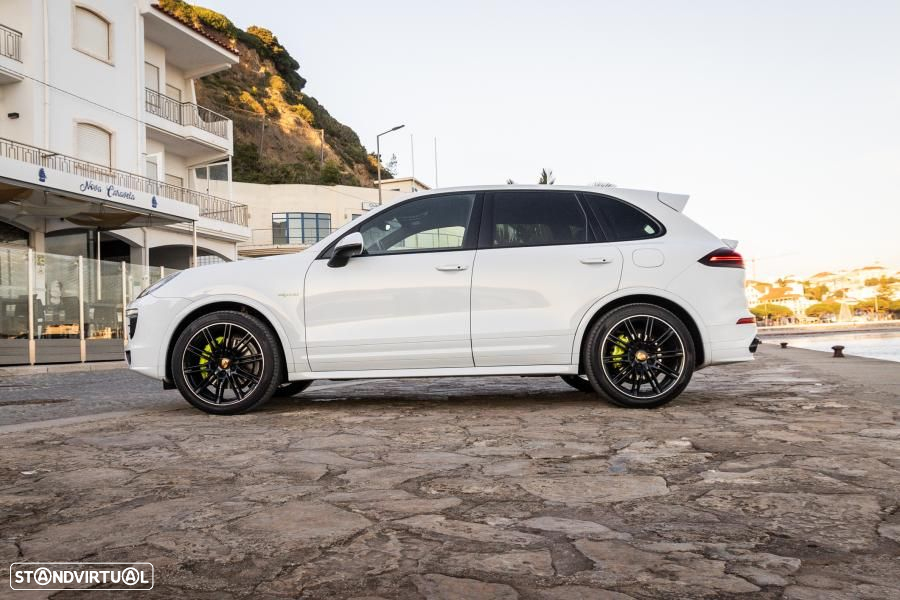 Porsche Cayenne S E-Hybrid - 21