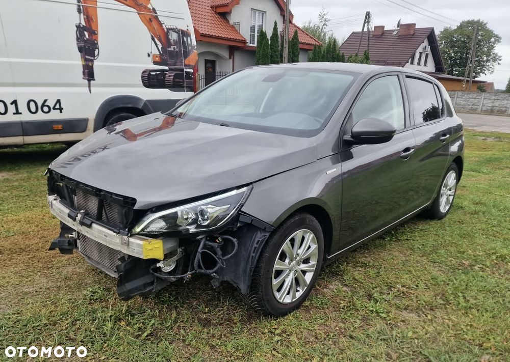 Peugeot 308 - 1