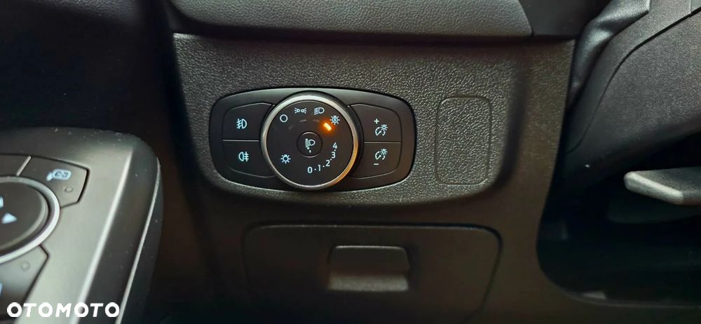 Ford Focus 1.5 EcoBlue Start-Stopp-System TITANIUM STYLE - 10