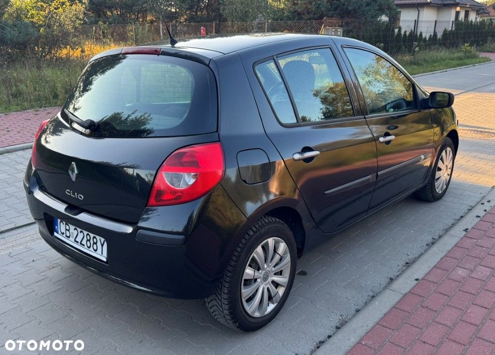 Renault Clio 2008 photo 4