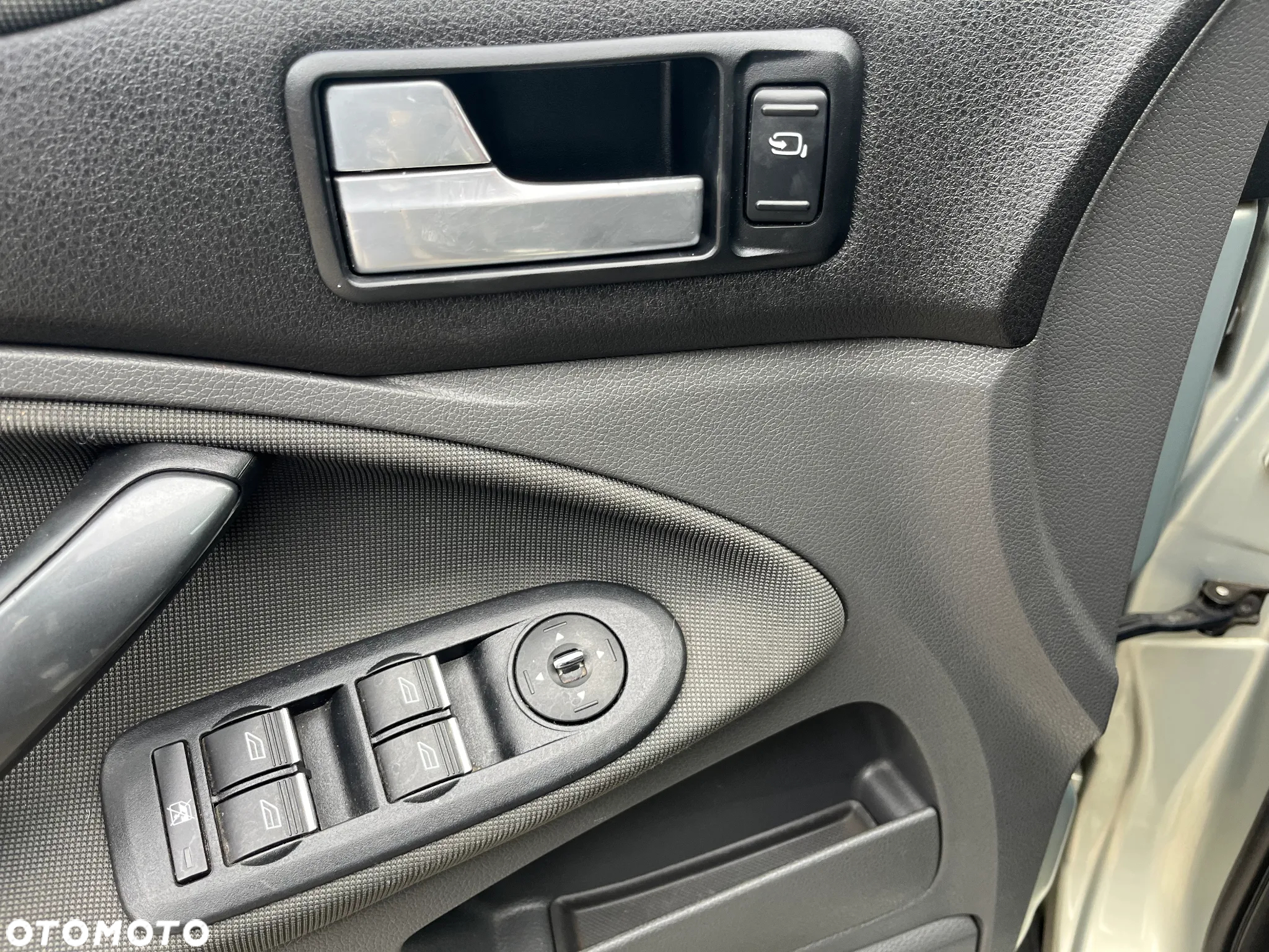 Ford Kuga 2.0 TDCi Titanium - 15
