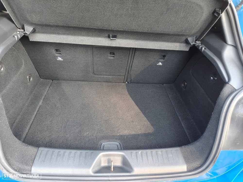 Mercedes-Benz A 180 CDi BE AMG Line - 4