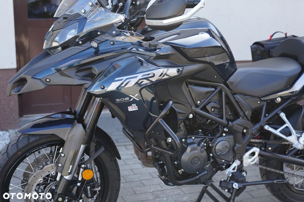 Benelli TRK 502X - 28
