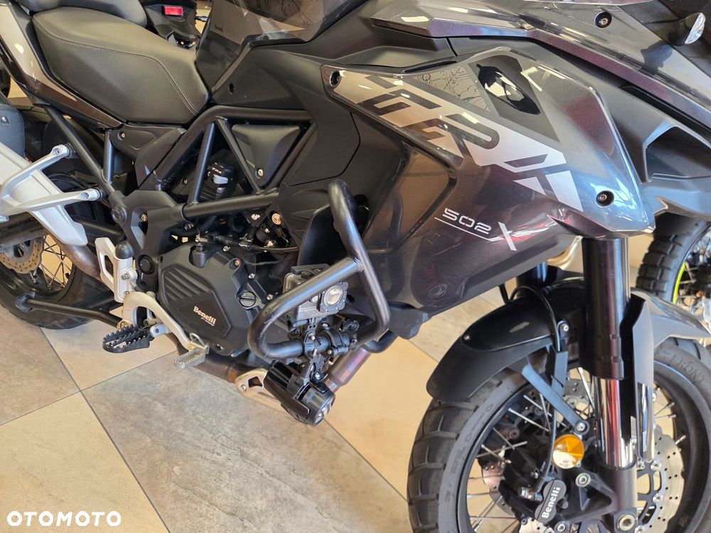 Benelli TRK 502X - 11