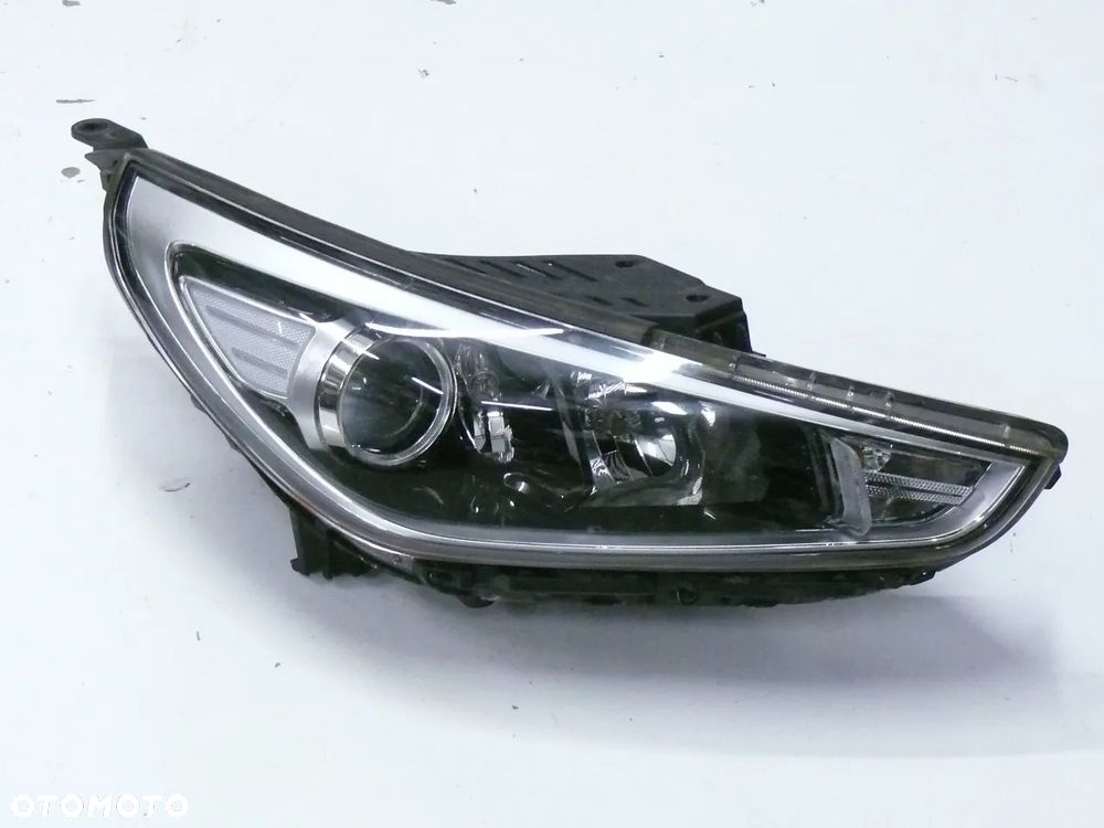 LAMPA PRZEDNIA PRAWA HYUNDAI I30 III 2017 2021 ZWYKŁA - 1