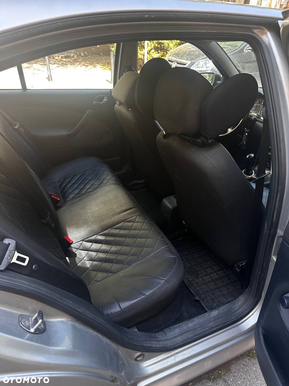 Skoda Octavia 1.6 Classic - 10