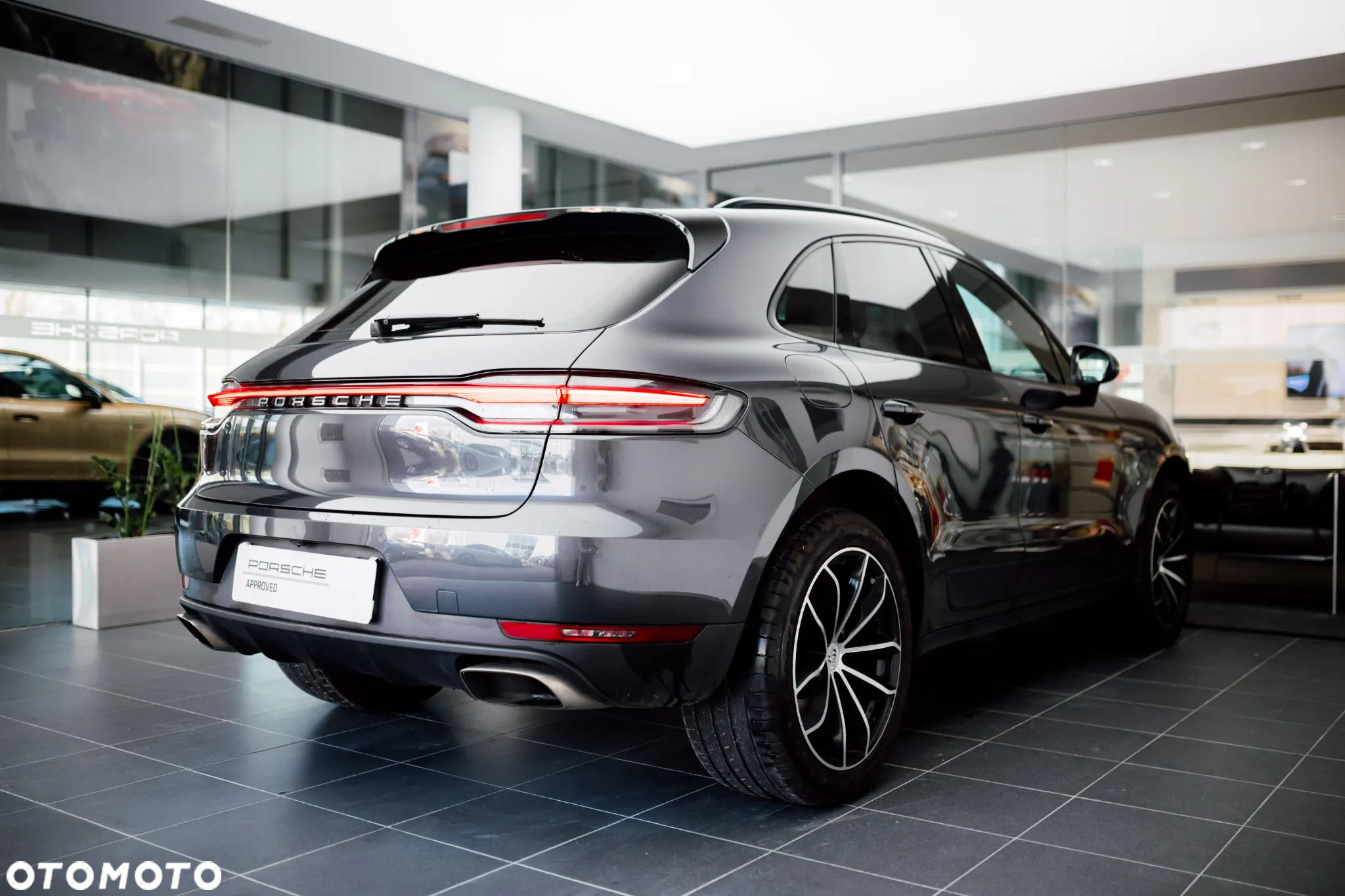 Porsche Macan Standard - 9