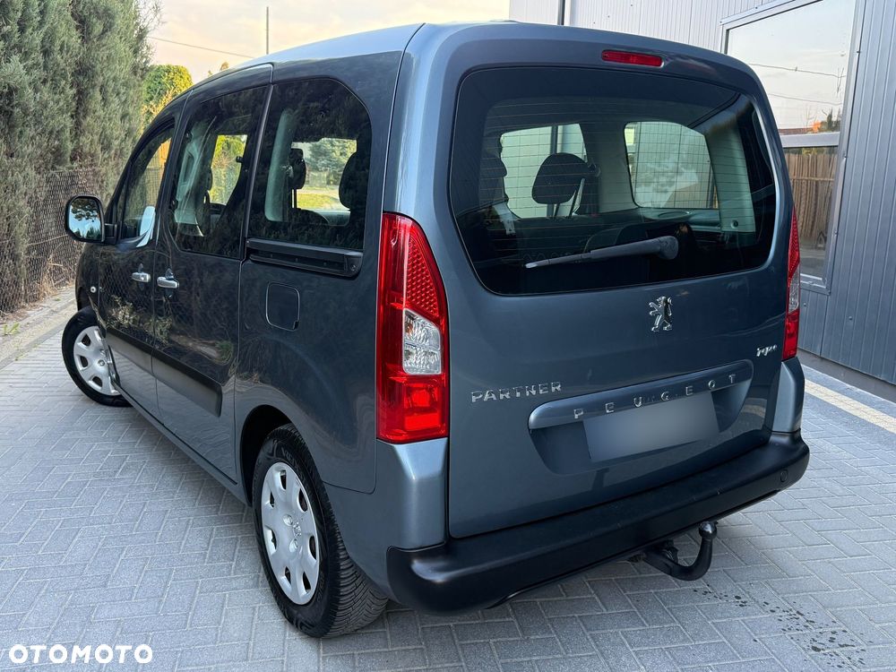 Peugeot Partner 110 Family - 9