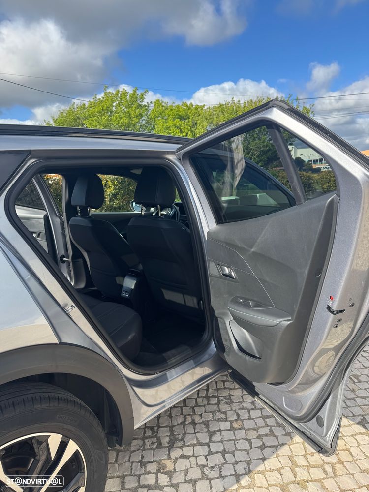 Peugeot 2008 1.2 PureTech Allure Pack - 20