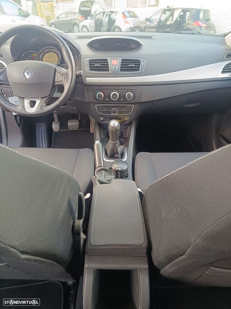 Renault Mégane 1.5 dCi Confort - 6