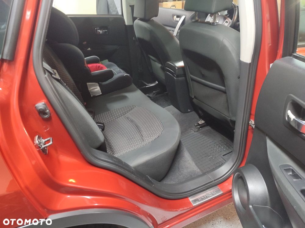 Nissan Qashqai 2.0 dCi DPF tekna - 12