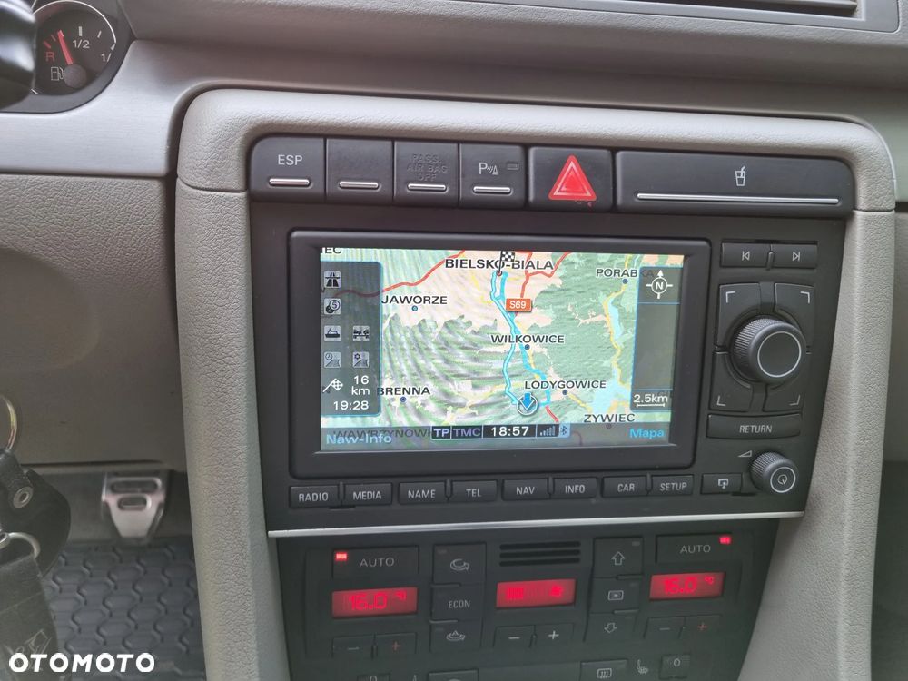 Audi A4 Avant 2.0 TDI - 16