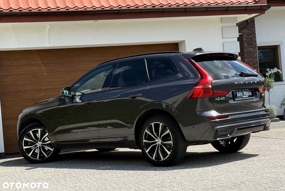 Volvo XC 60 B4 D Plus Dark - 8