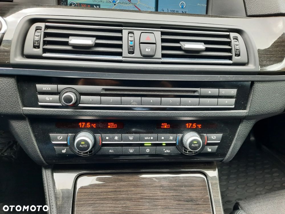 BMW Seria 5 530d xDrive - 27