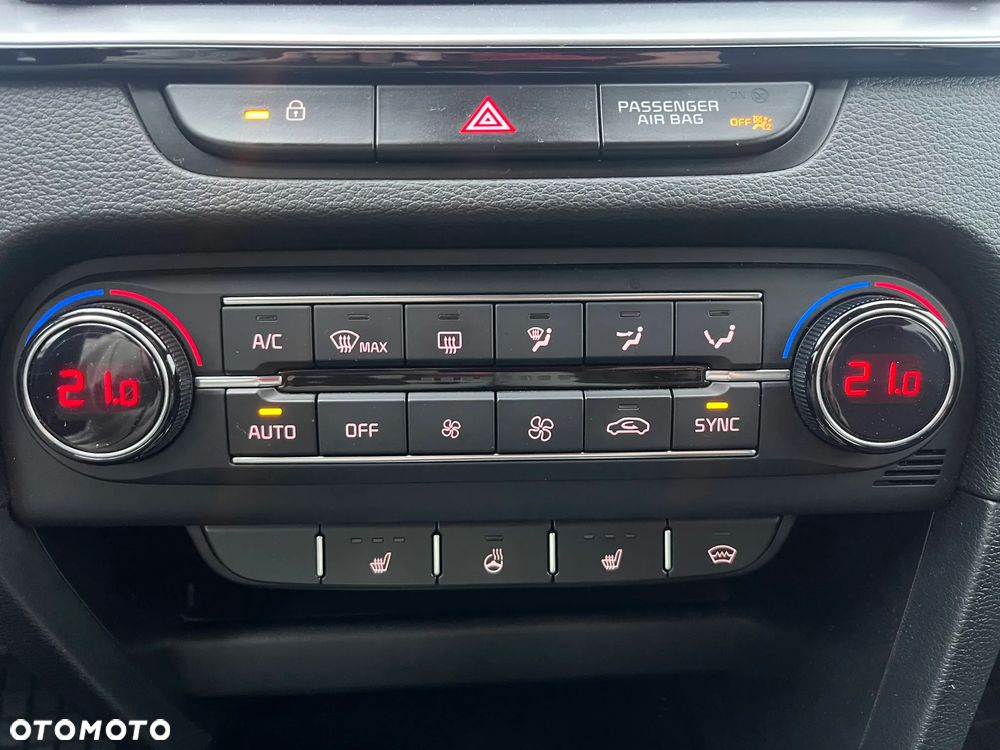 Kia XCeed 1.6 T-GDI L Business Line DCT - 16