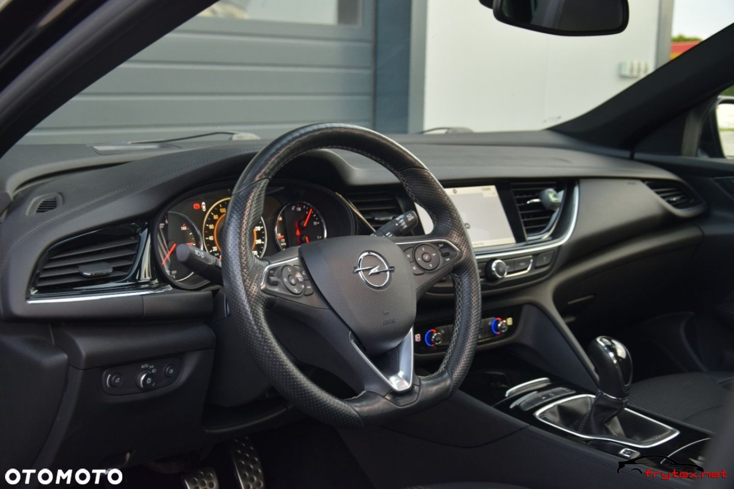Opel Insignia - 17