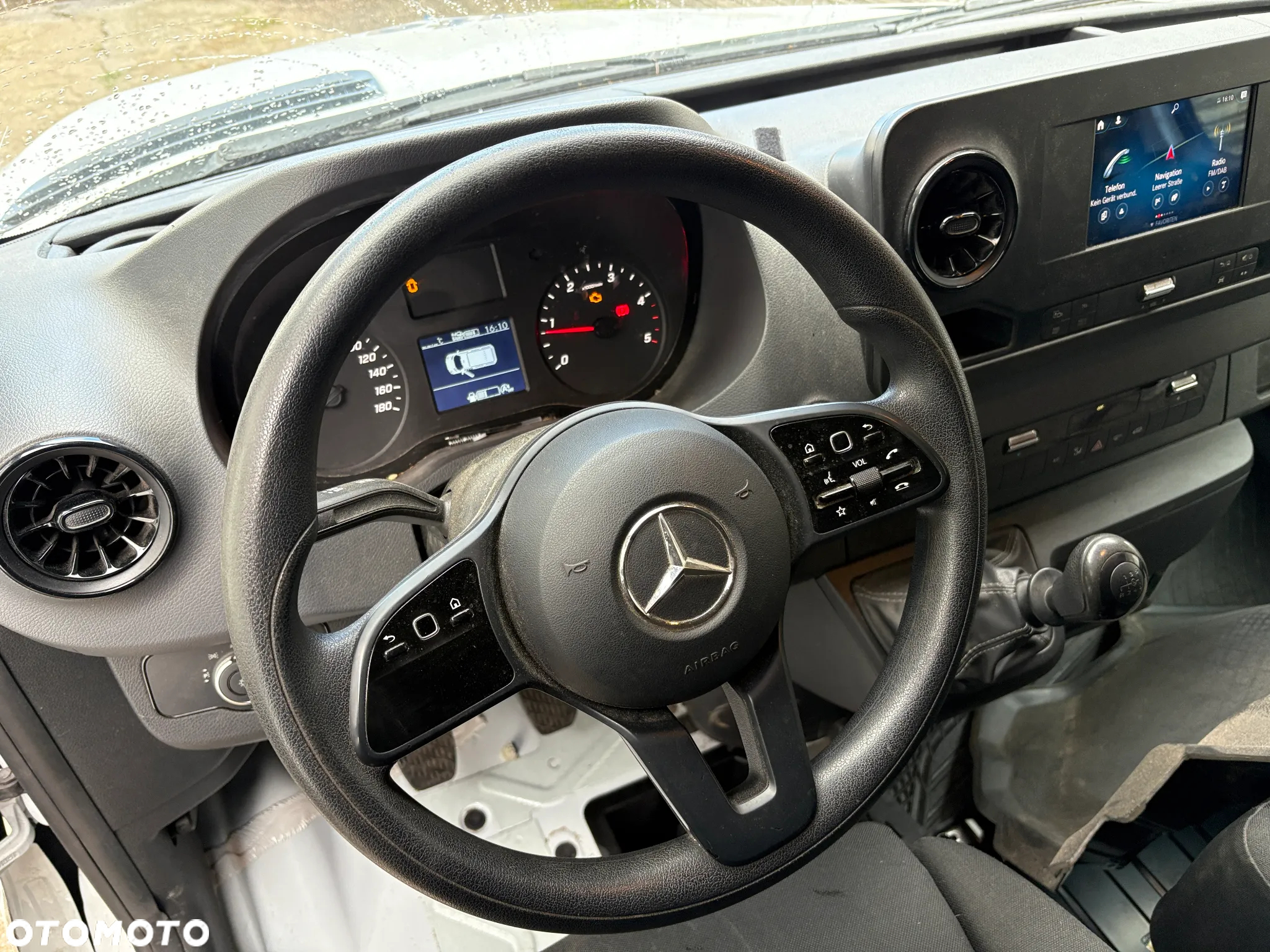 Mercedes-Benz Sprinter - 22