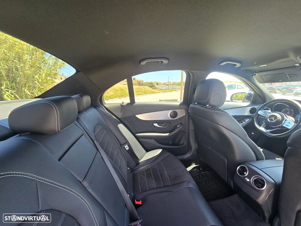 Mercedes-Benz C 300 de AMG Line - 17