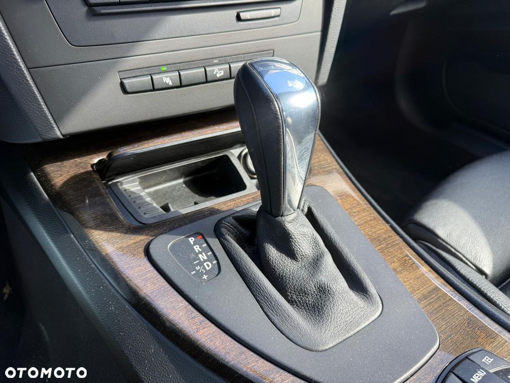 BMW Seria 3 335i xDrive M Sport Edition - 8