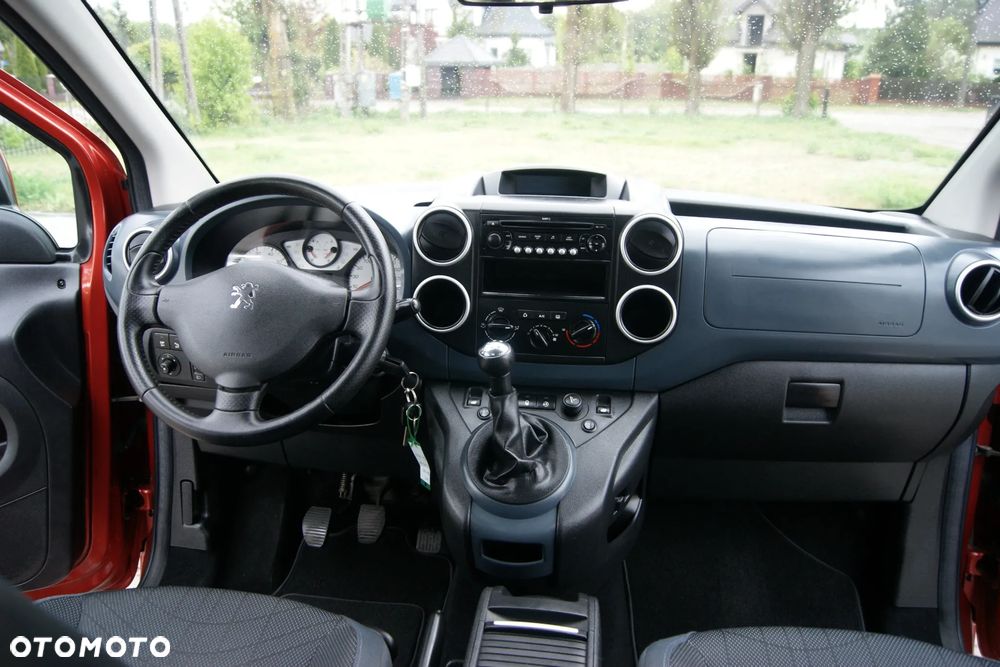 Peugeot Partner 110 Tendance mit Familien-Paket - 28