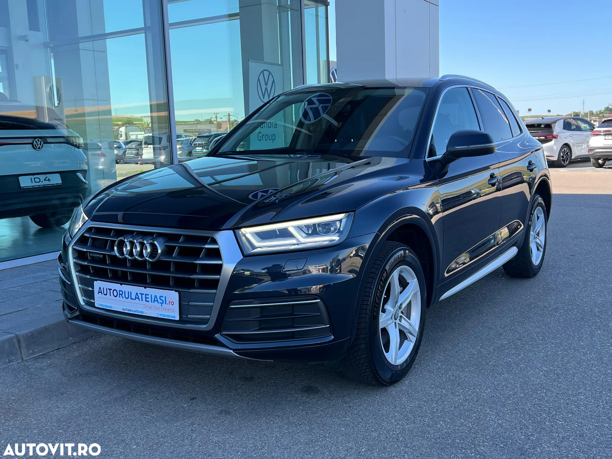 Audi Q5 2.0 40 TDI quattro S tronic Design - 8