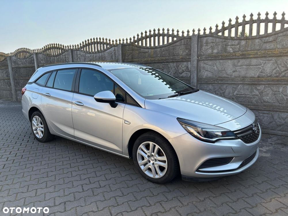 Opel Astra - 1
