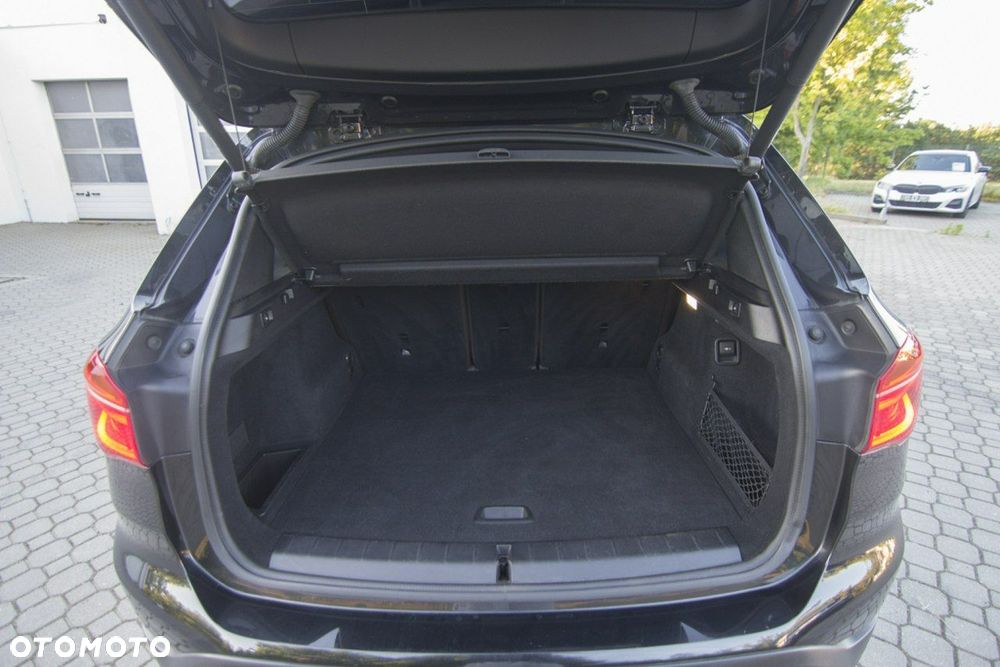 BMW X1 xDrive20d Sport Line - 35