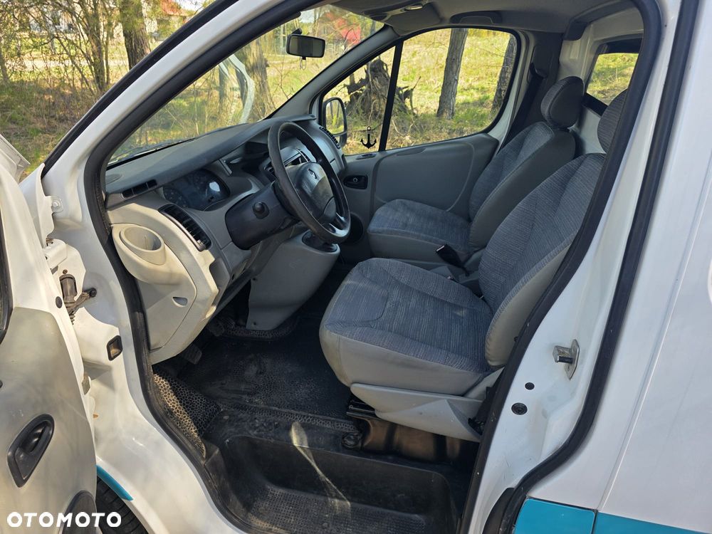 Renault Trafic - 11