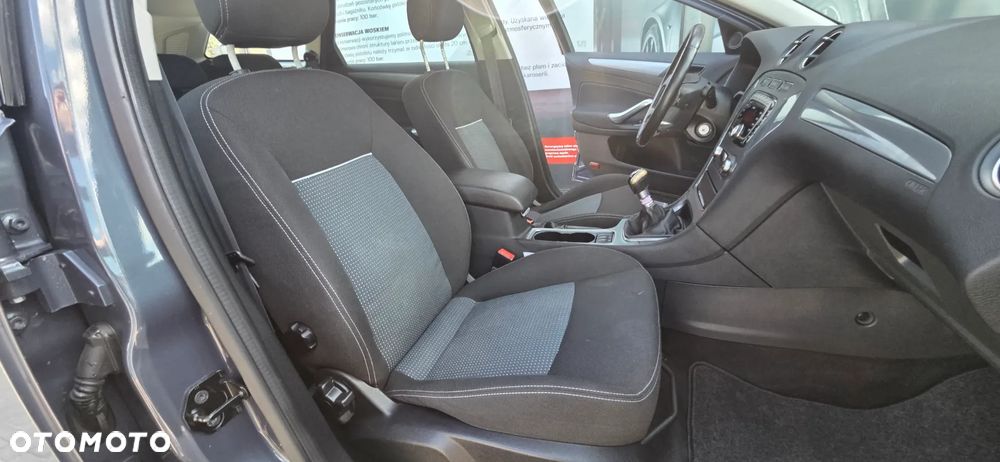 Ford Mondeo 2.0 TDCi Ghia - 33
