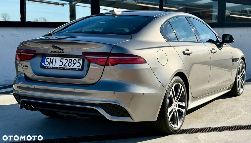 Jaguar XE D200 R-Dynamic HSE - 12