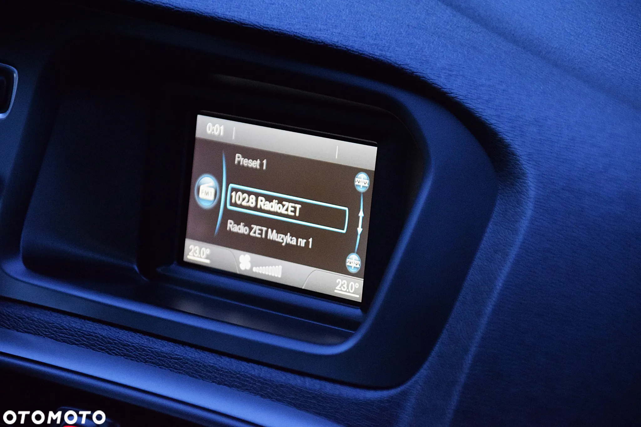 Volvo V40 T3 Momentum - 34