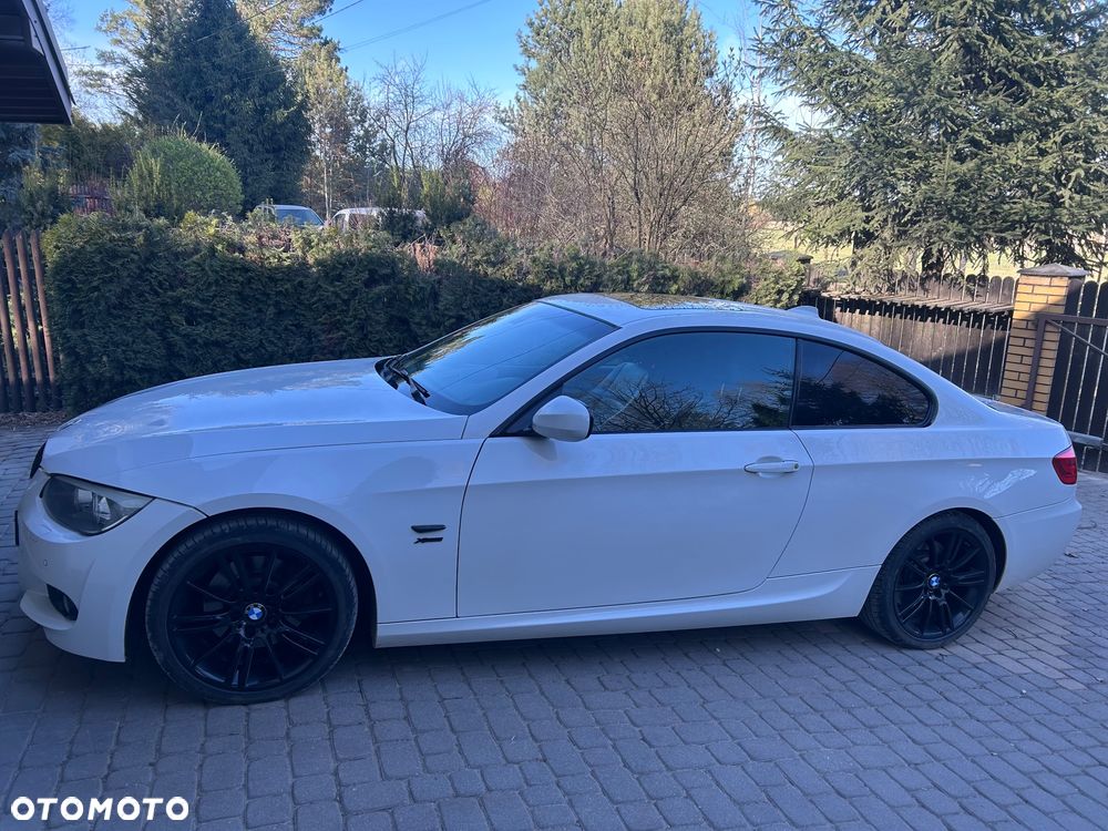 BMW Seria 3 330d xDrive M Sport Edition - 1