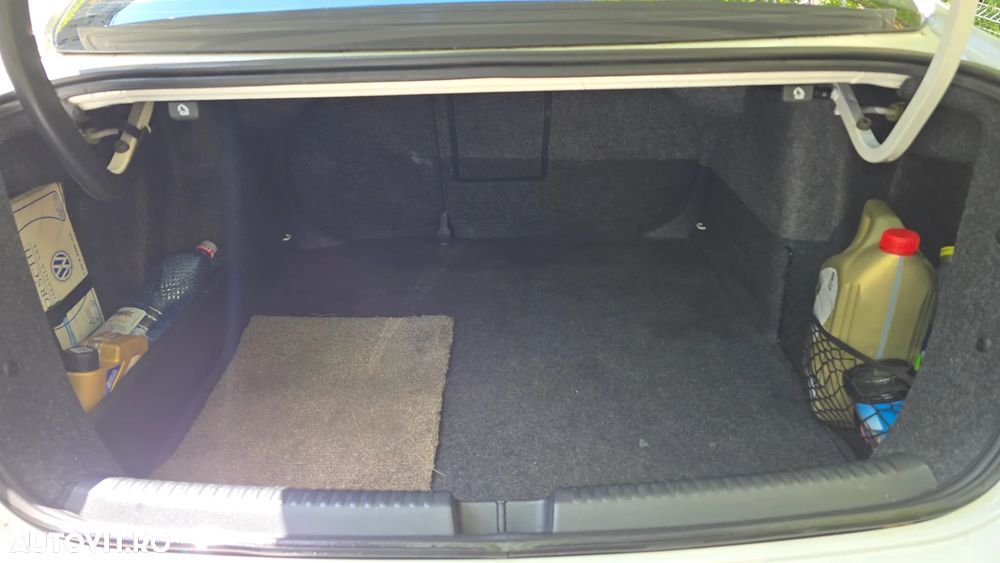 Volkswagen Jetta 1.2 TSI Comfortline - 10