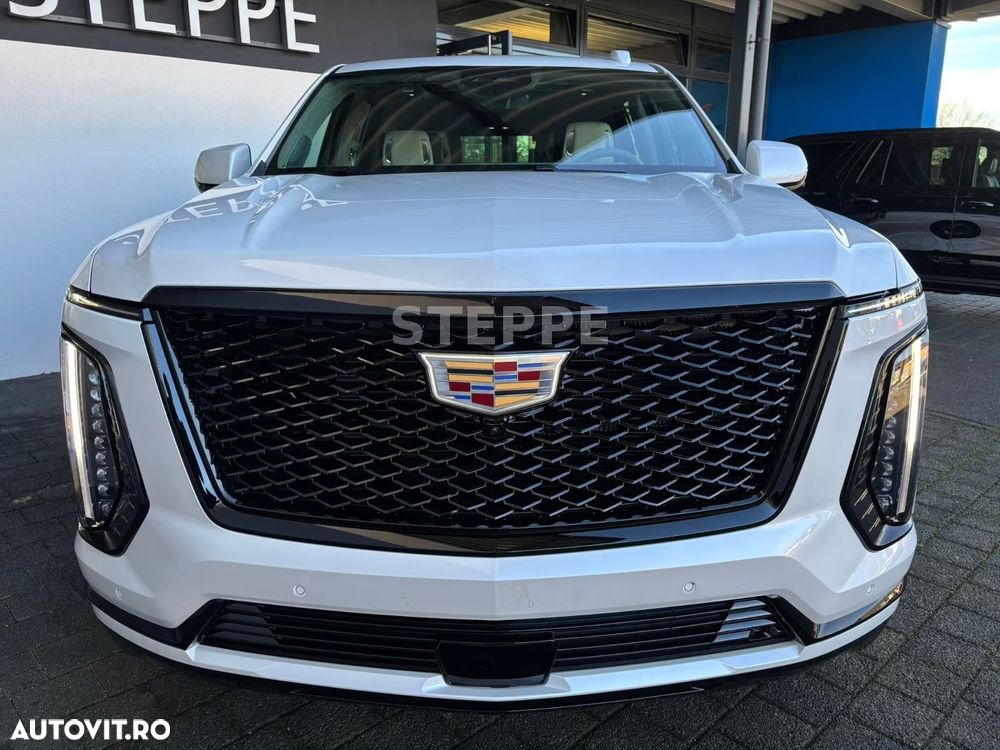 Cadillac Escalade - 3