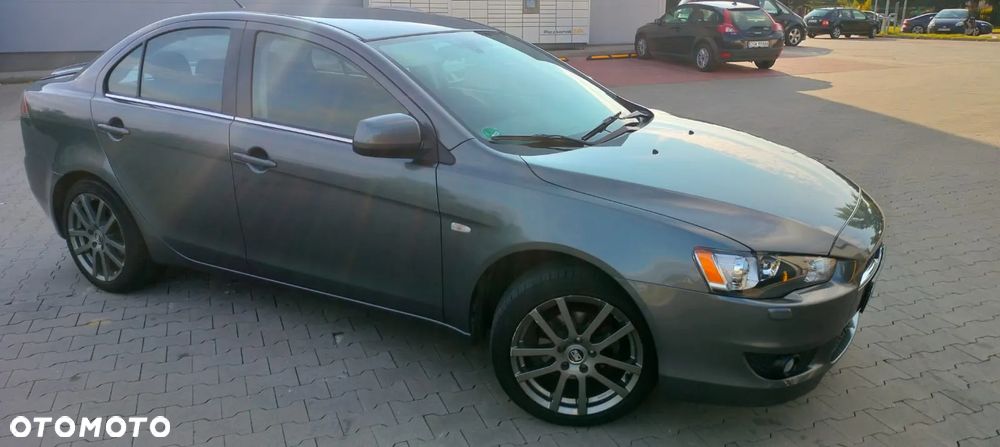 Mitsubishi Lancer - 2
